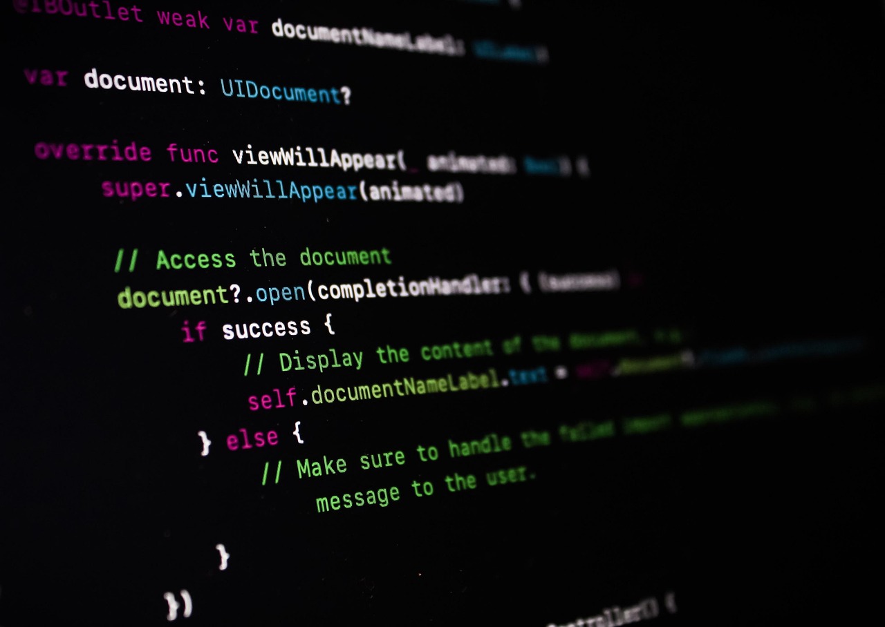 Code source affiché dans un éditeur de code sur un écran sombre